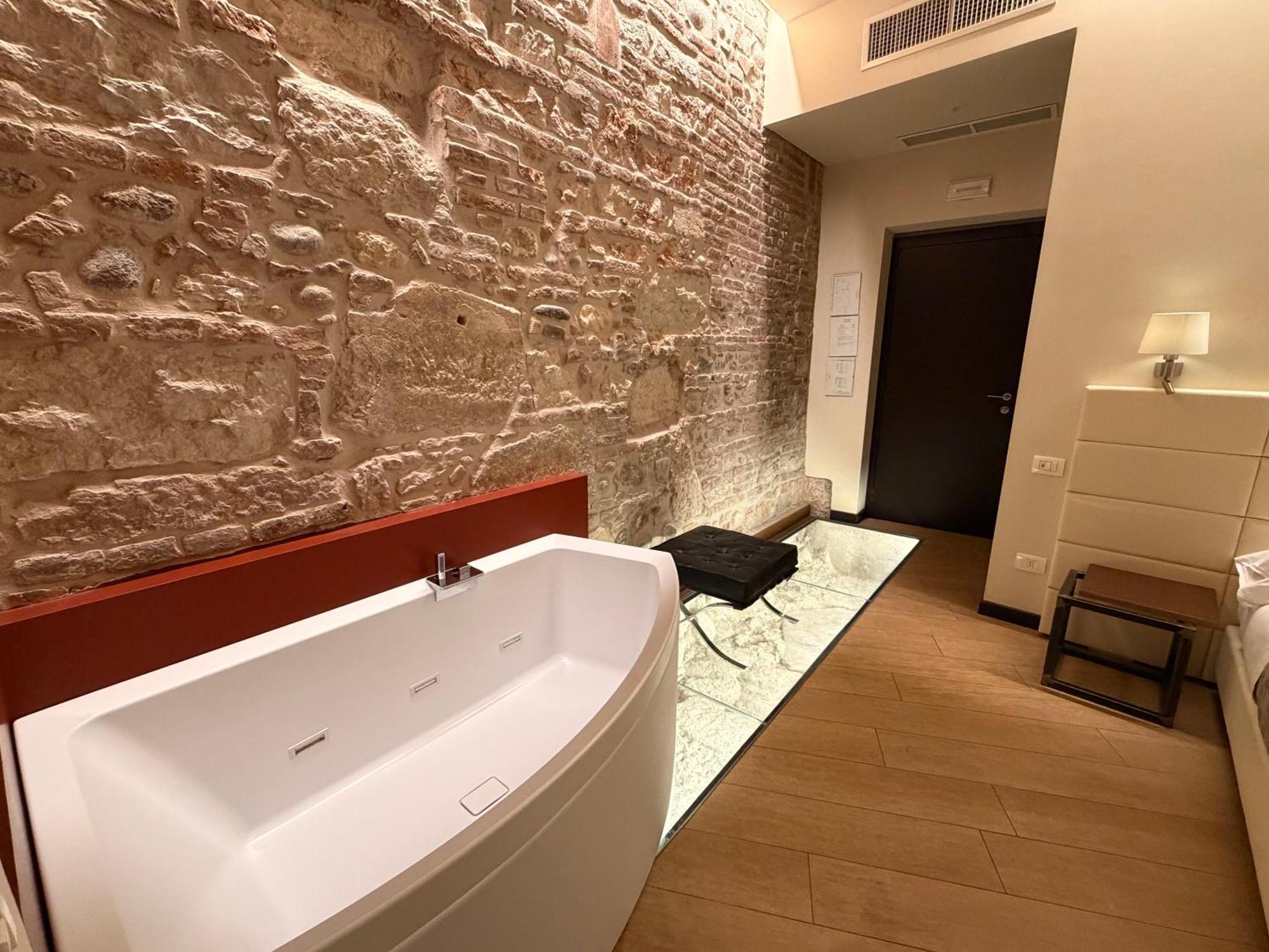 Superior Double or Twin Room Garden View