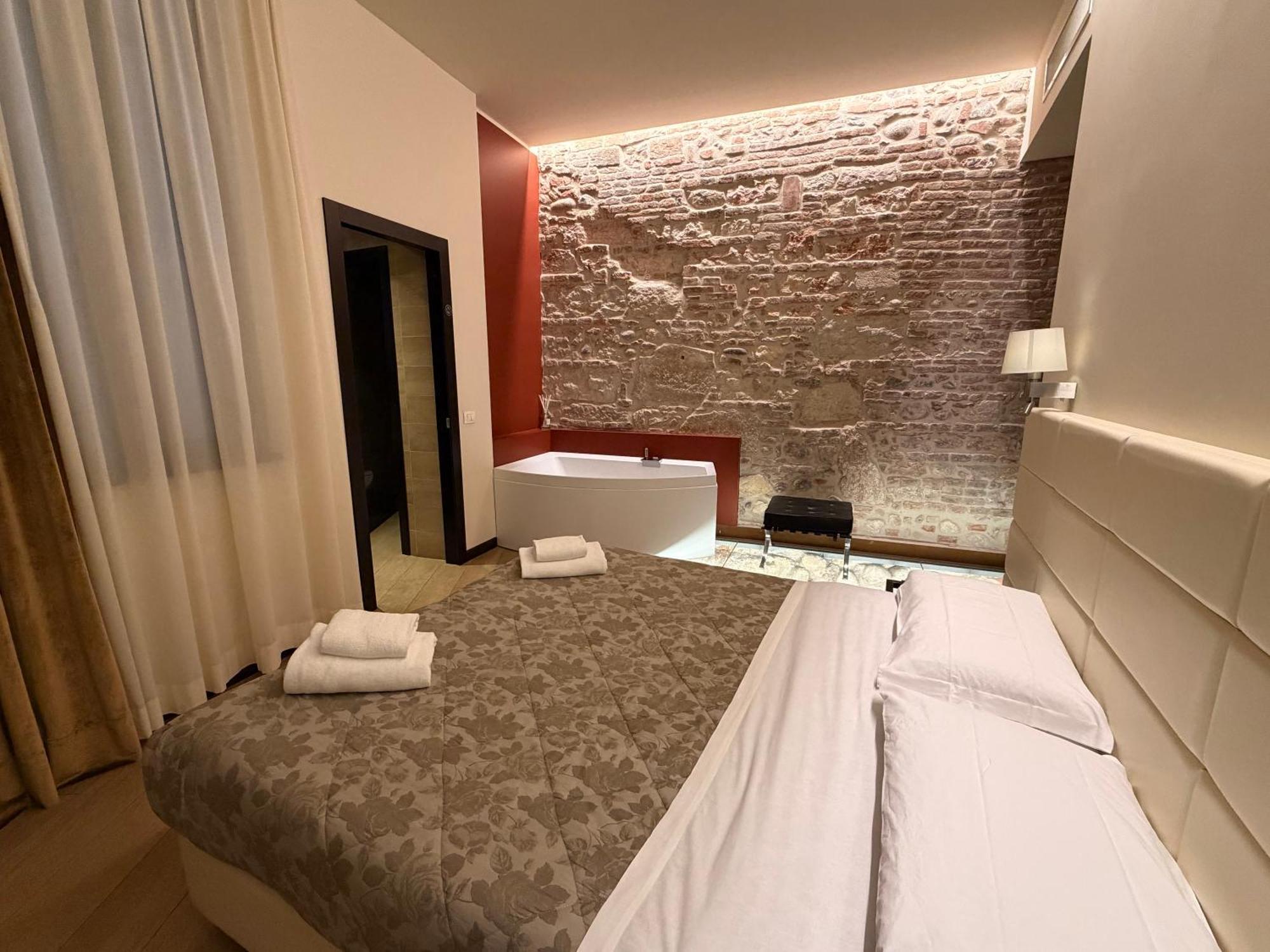 Superior Double or Twin Room Garden View